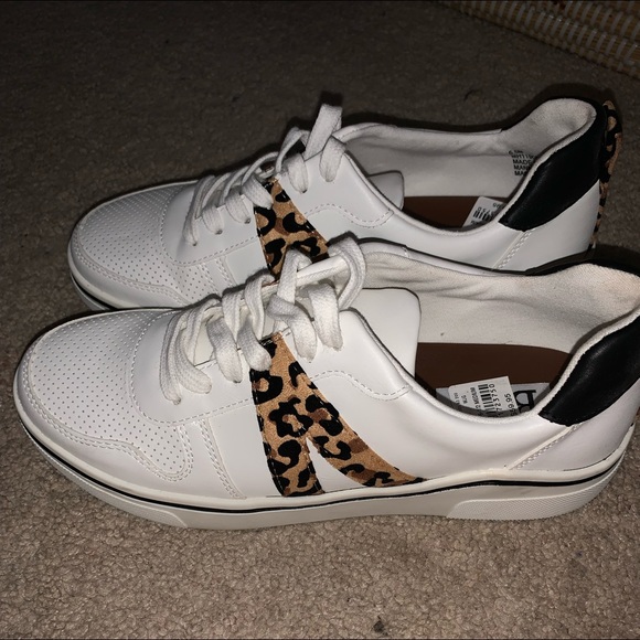 Shoes - Picture 3 of 5